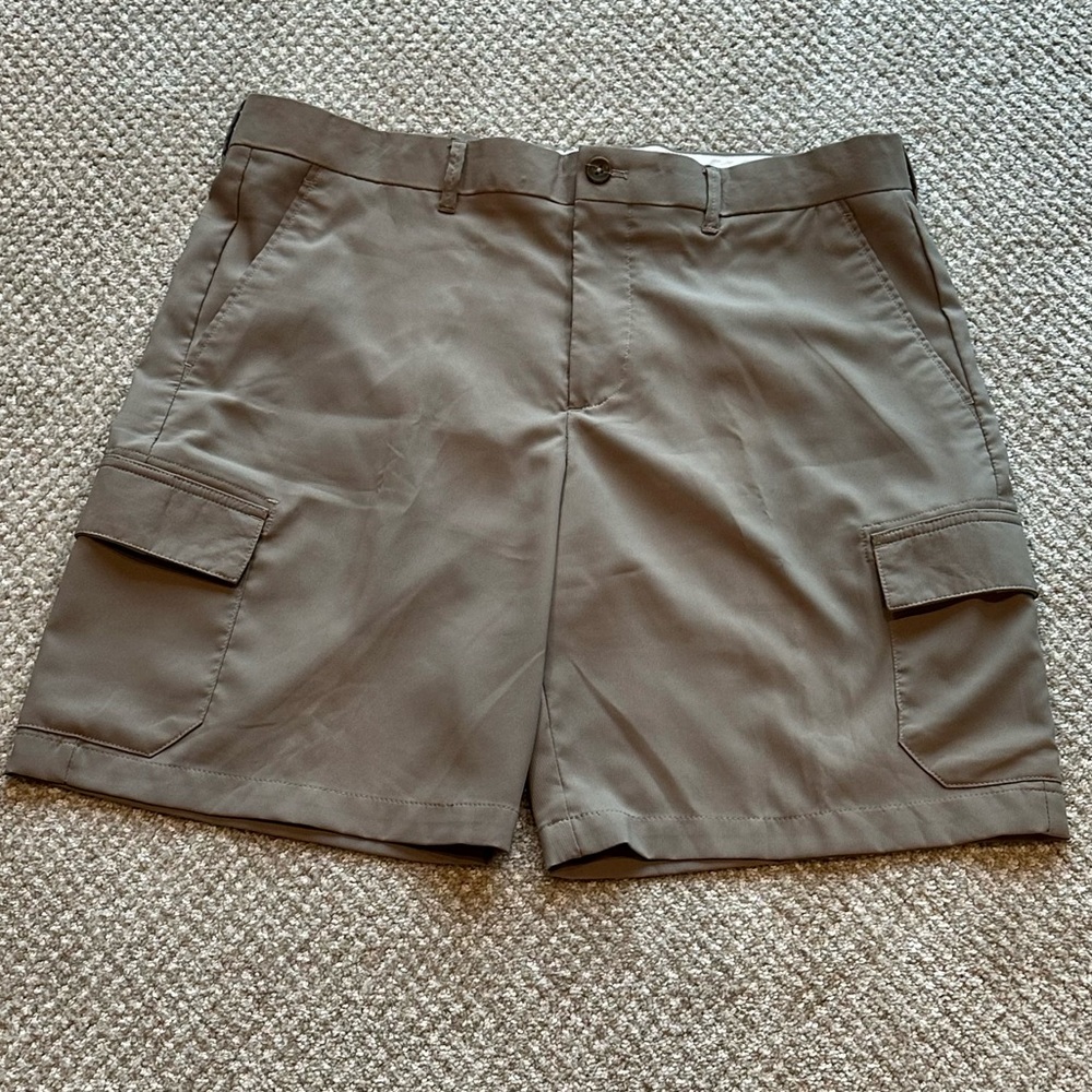 🌈 Island Republic men’s flat front dress tan/khaki cargo shorts size 36🌈